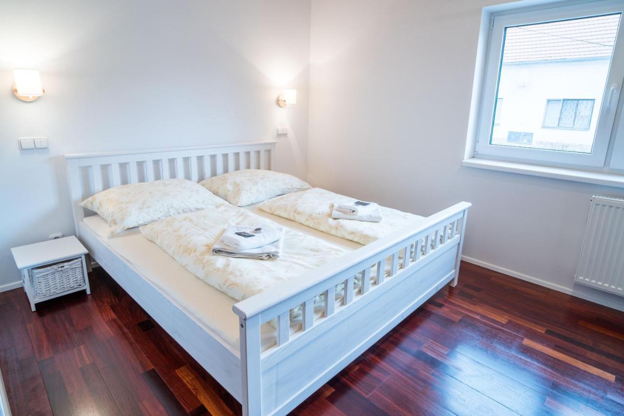 Apartmany Habanska, Cely Dum Pouzdrany 외부 사진
