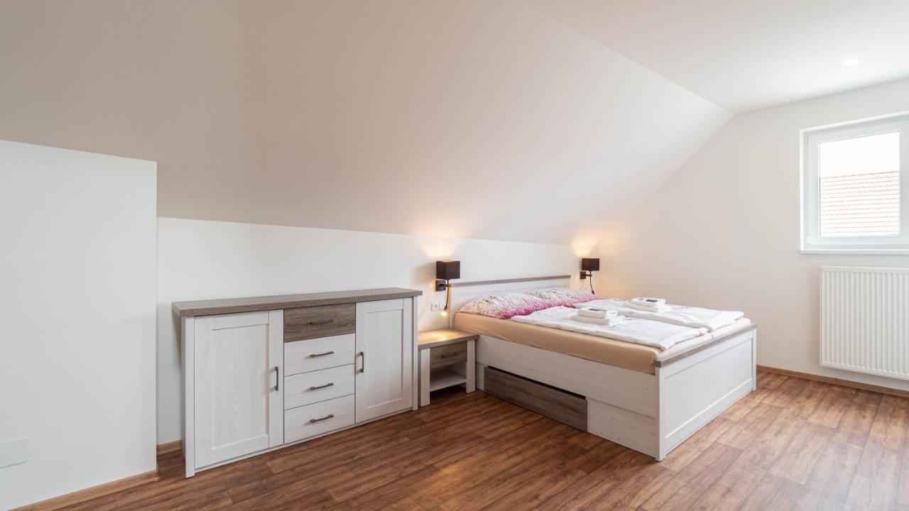 Apartmany Habanska, Cely Dum Pouzdrany 외부 사진