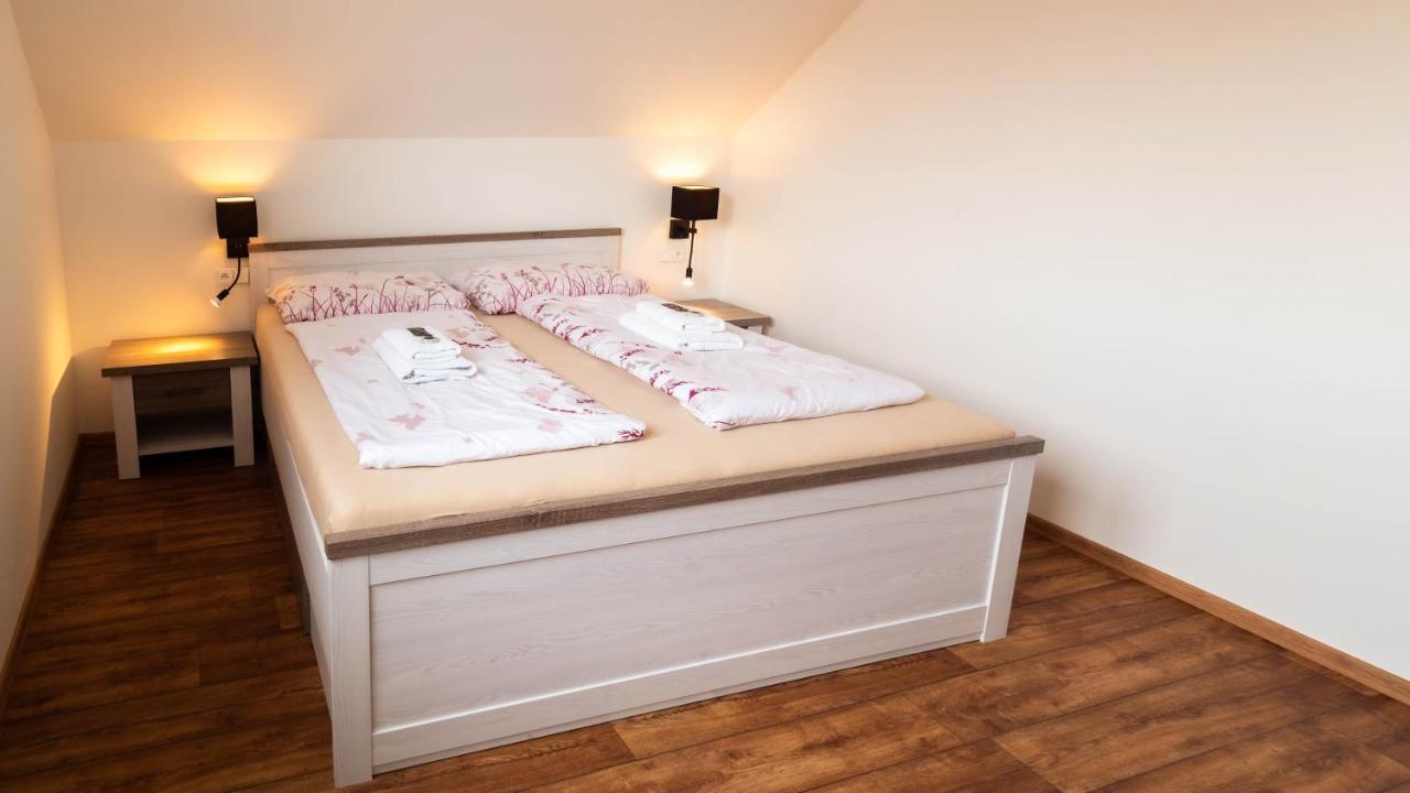 Apartmany Habanska, Cely Dum Pouzdrany 외부 사진